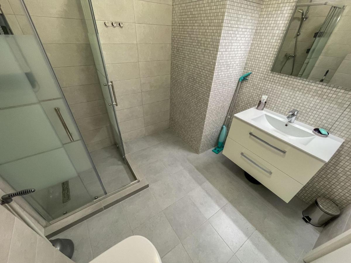 Studio Del Mar Turquoise - Bychoice * Mamaia